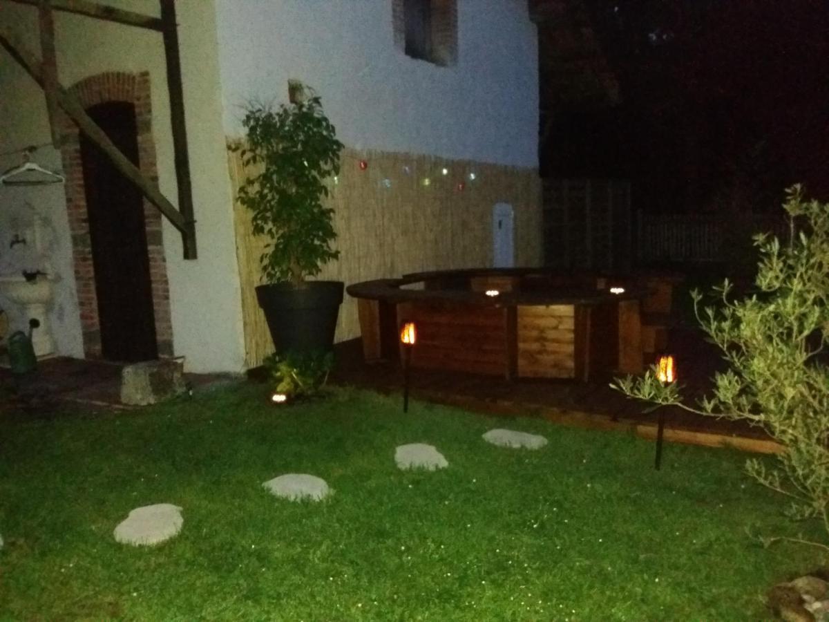 Les Eygletieres Bed & Breakfast Bourriot-Bergonce Екстериор снимка